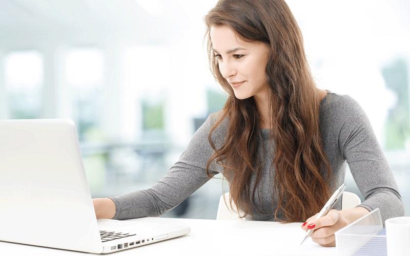 woman on laptop